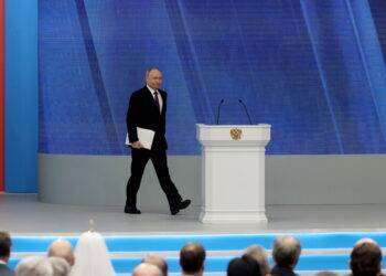 Putin, ‘l’Occidente sta facendo rischiare guerra nucleare’