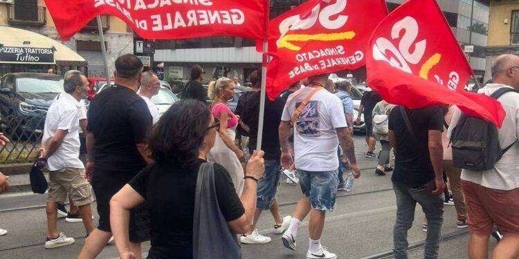 Cagliari, si accende la protesta degli addetti alla rimozione