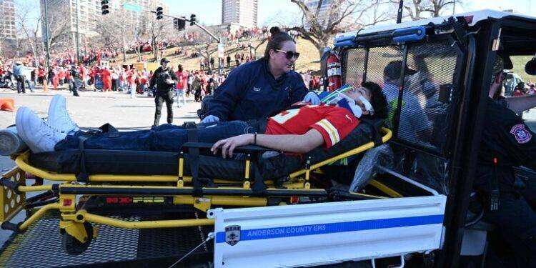 Sparatoria alla parata del Super Bowl a Kansas City, almeno 8-10 feriti