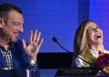 Sanremo 2024, è la serata delle cover