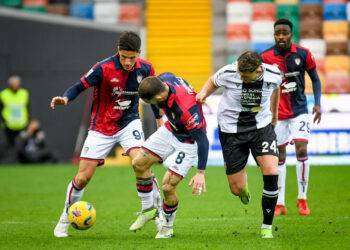 Calcio: Cagliari, media punti troppo bassa e bisogna correre