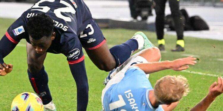 Calcio: Cagliari, Sulemana e Hatzidiakos a rischio con la Lazio