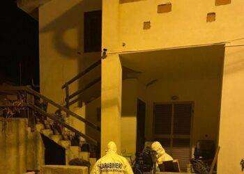 Spacca una sedia in testa al padre, arrestato un 36enne di Torpè