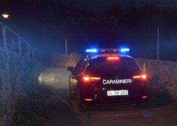 Cavigliera elettronica per impedirgli di avvicinarsi alla ex