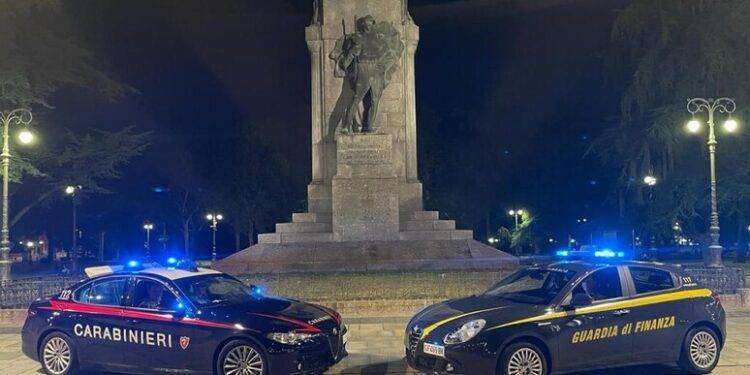 Riciclaggio e false fatture, maxi operazione in Italia: sequestri per 10,5 milioni