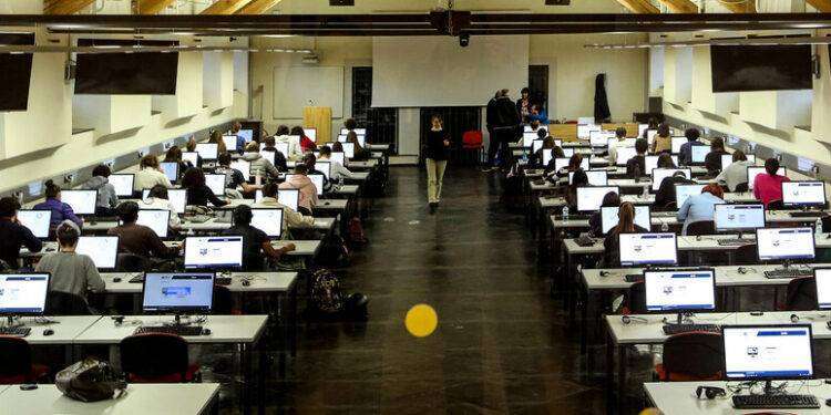 Scuola: da lunedì 11 marzo al via i concorsi per diventare prof