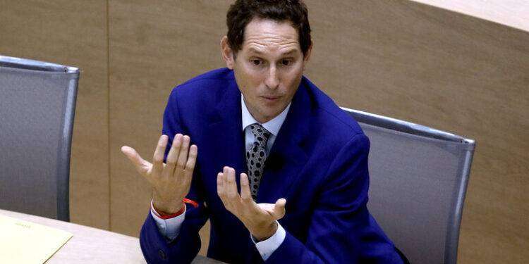 Eredità Agnelli, tre indagati anche John Elkann