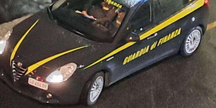 Truffa telefonia con servizi Tim, sequestrati 320 milioni