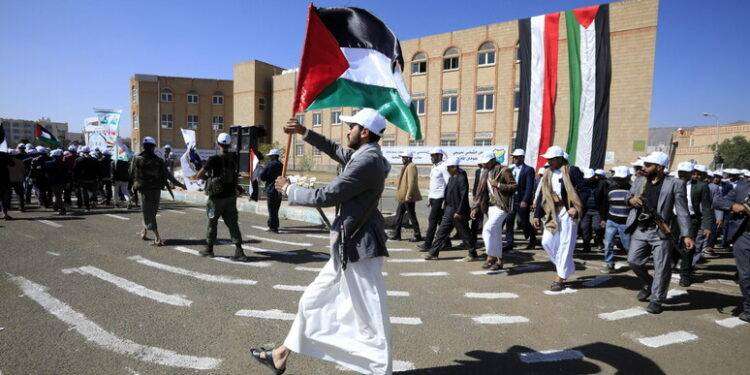 Houthi, ‘bandite dal Mar Rosso le navi Israele, Usa e Gb’