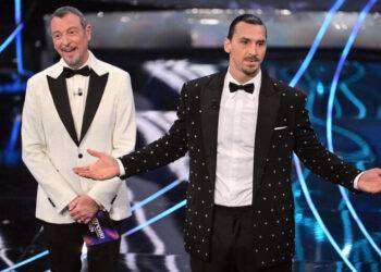 Sanremo 2024, la prima serata. Con Marco Mengoni il via al Festival. Torna a sorpresa Ibrahimovic