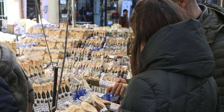 Sale a gennaio la fiducia di consumatori e imprese