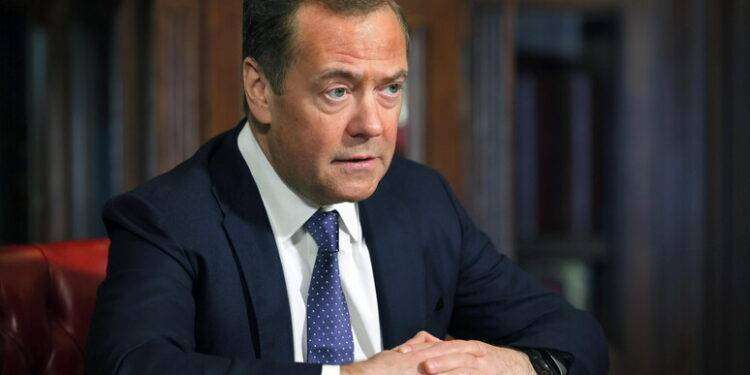 Medvedev, spingerci a confini ’91 porterà a guerra globale