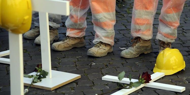 Crollo cantiere a Firenze, Santonastaso: “Già 49 vittime a febbraio senza contare le ultime”