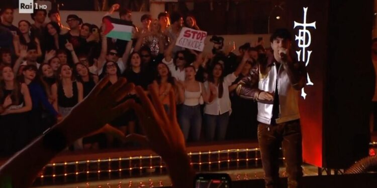“Stop Genocidio” a Sanremo passa un messaggio chiaro