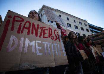 ‘Piantedosi dimettiti’ al via mobilitazione studenti a Roma