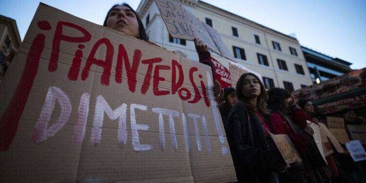 ‘Piantedosi dimettiti’ al via mobilitazione studenti a Roma