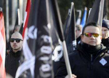 Autorità vietano raduno neonazi Budapest, corteo nei boschi