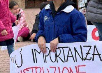 Genitori, alunni e prof S.Teodoro contro accorpamento con Budoni