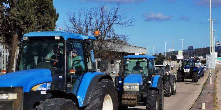 Protesta trattori, giovedì 22 febbraio corteo di mezzi sulla Sassari-Olbia