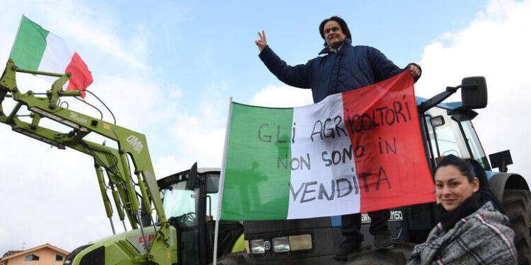 Trattori, ‘entreremo a Roma se Lollobrigida non ci riceve’