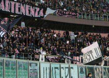 Palermo-Bari: tensione alta tra settore ospiti e curva sud