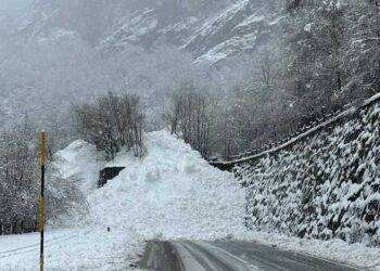 Valanghe, oltre 6.000 persone isolate in Valle d’Aosta