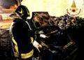 Auto in fiamme a Palmas Arborea, paura per la propagazione delle fiamme