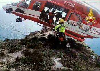 Alghero, due escursionisti si perdono all’Argentiera: soccorsi dai Vigili del Fuoco