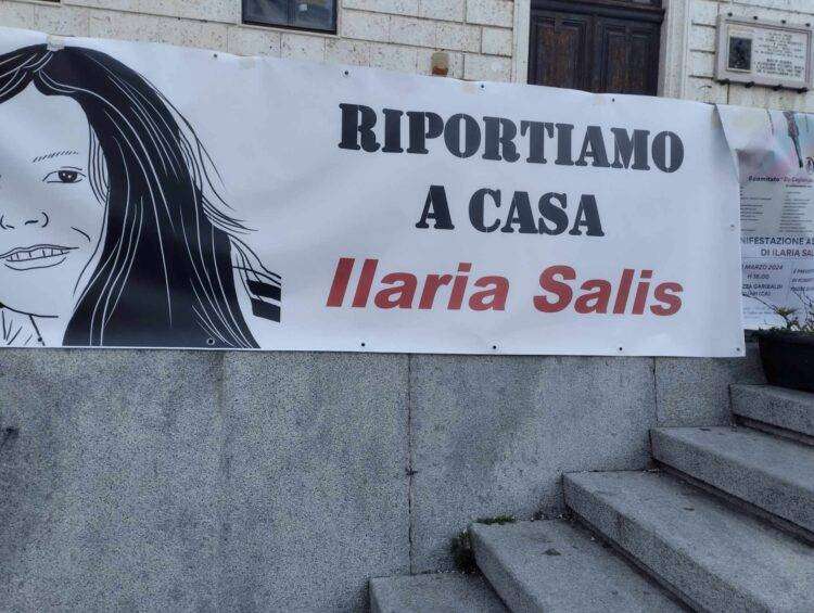 Salis: il padre: “E’ agitata, non tira buona aria”