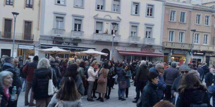 Salis: il padre: “E’ agitata, non tira buona aria”