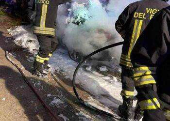 Ancora roghi in Gallura: auto in fiamme a La Maddalena