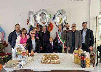 Giacomo Idda compie 100 anni, gli auguri di Alghero