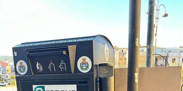 A Castelsardo arriva il primo cestino gettacarte intelligente