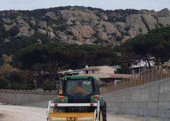 Restyling e pulizie, Arzachena si prepara all’arrivo dei turisti