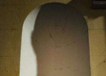 Divelto il busto di Anna Magnani in centro a Roma