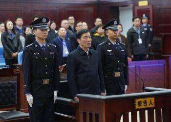 Ergastolo all’ex n.1 Federcalcio Cina per corruzione