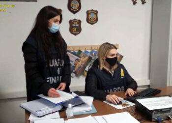 Riciclaggio tramite una banca abusiva cinese, 13 arresti