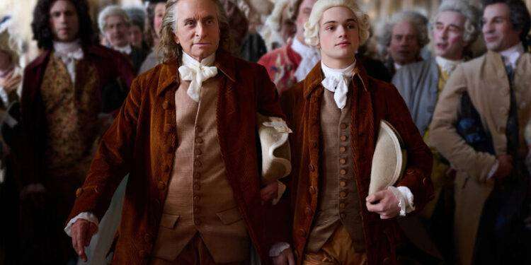 Michael Douglas si trasforma in Benjamin Franklin