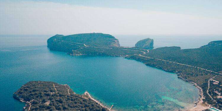 Ministero detta le regole per attività turistiche a Capo Caccia