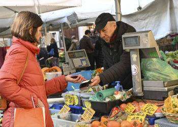 Il Pil acquisito per il 2024 rivisto a +0,2%, in lieve rialzo