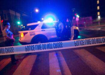 Spari vicino a Filadelfia, almeno 3 morti, caccia all’uomo