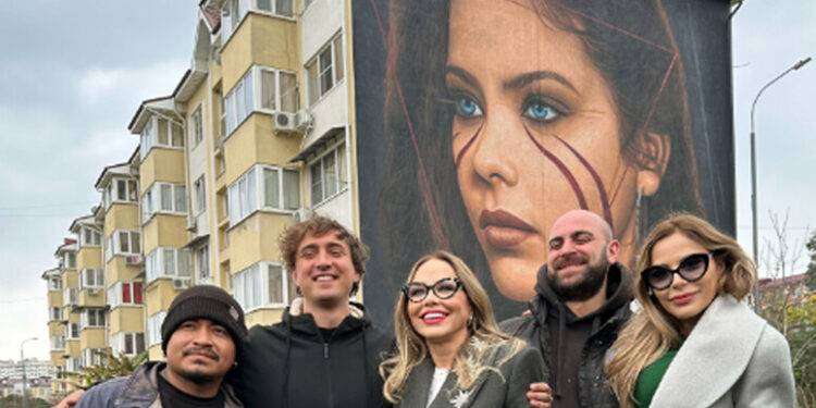Russia, murale di Ornella Muti a Sochi realizzato da Jorit