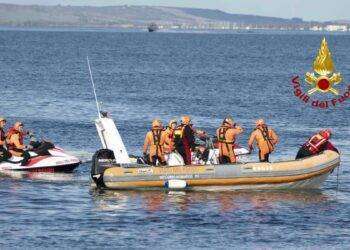 Siniscola, surfista disperso in mare: recuperato a notte fonda