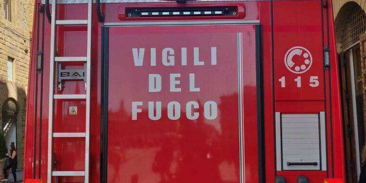 Incendio in un’abitazione nel Pisano, morte due donne