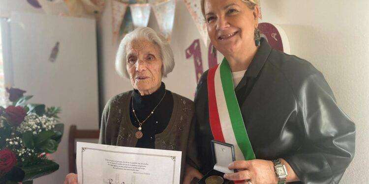 Cagliari festeggia i 100 anni di Rosa Gramignano