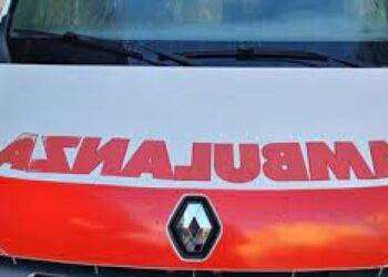 Muore cadendo dalla barella nel tragitto in ambulanza