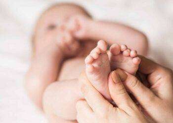 Istat, calano ancora i nati nel 2023 in Italia