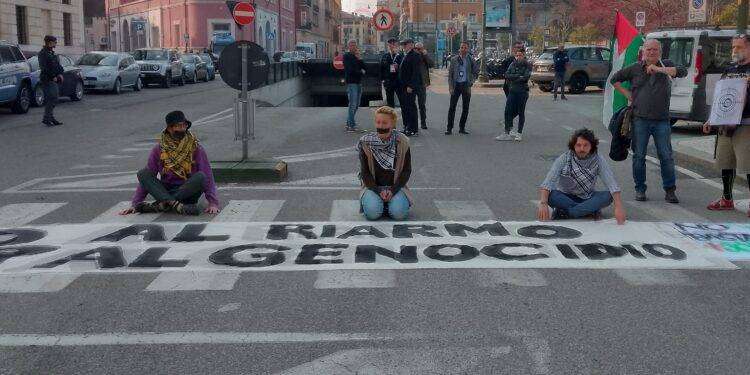 Ultima Generazione: Verona contro il G7 e per la democrazia diretta