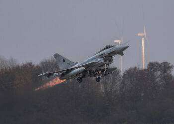 Provocazioni Nato alla Russia, caccia polacchi decollano durante l’attacco russo in Ucraina