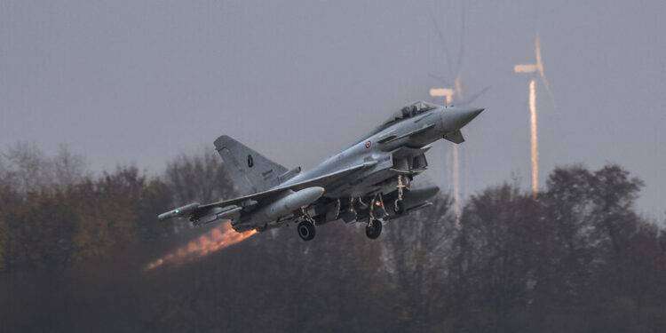 Provocazioni Nato alla Russia, caccia polacchi decollano durante l’attacco russo in Ucraina